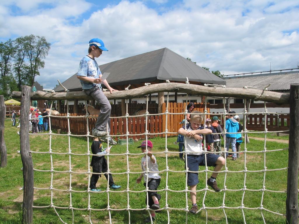 Zoopark Zelcin Villa Melnik Ngoại thất bức ảnh
